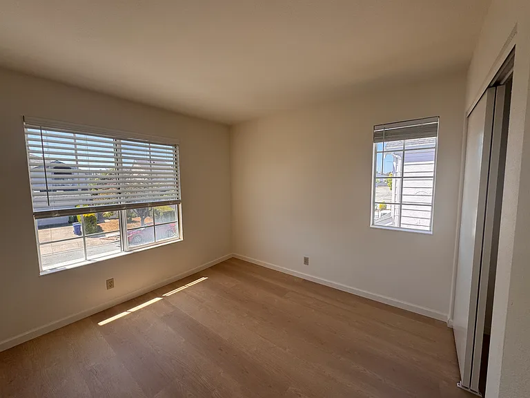 34306 Kenwood Dr — Photo 10