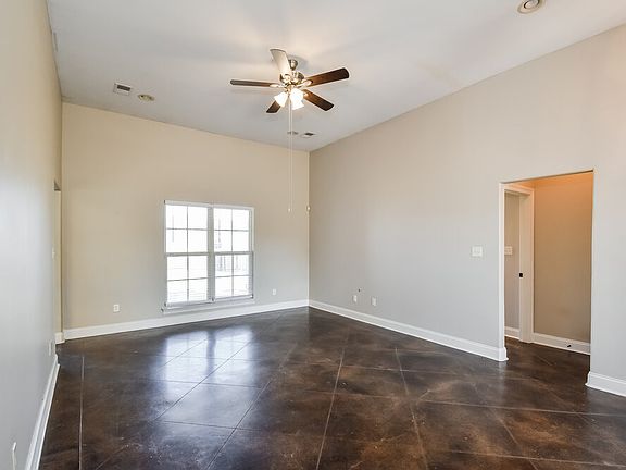 5th image of 1302 Heritage Dr S