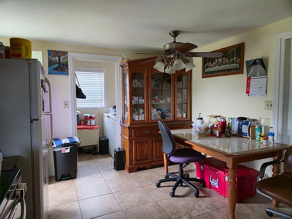 5th image of 602 Mulberry St