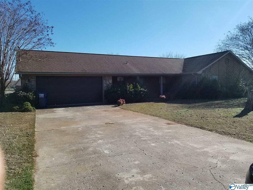 1st image of 228 Silverwood Ln