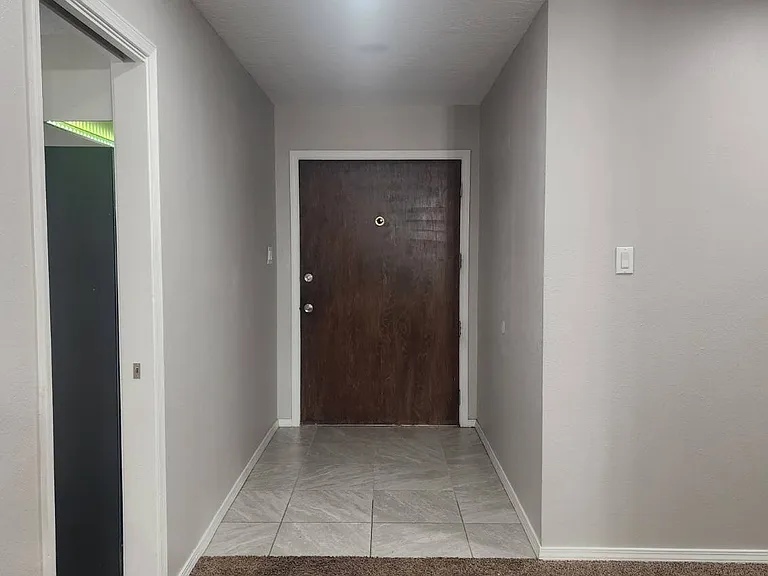 3001 Matador Dr NE — Photo 3
