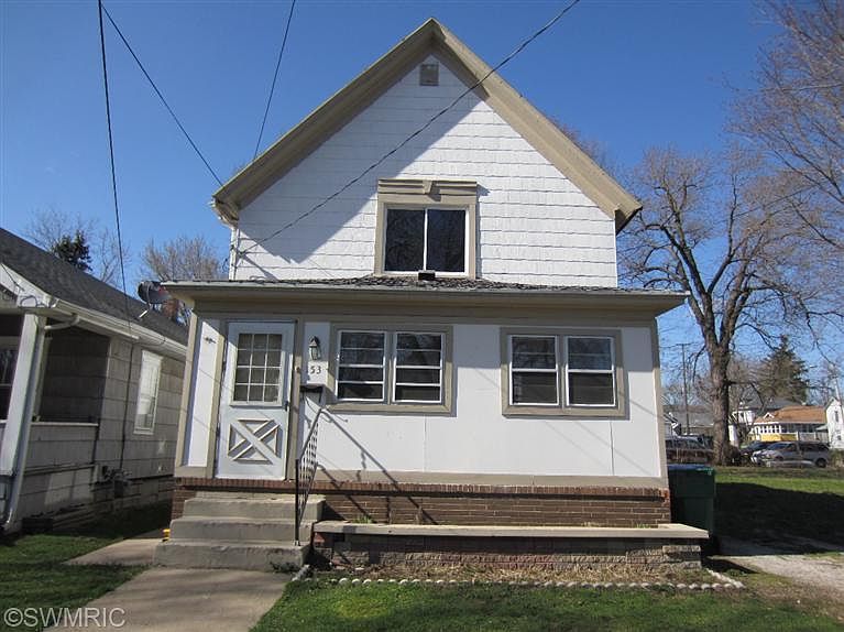 1st image of 153 Kingman Ave E