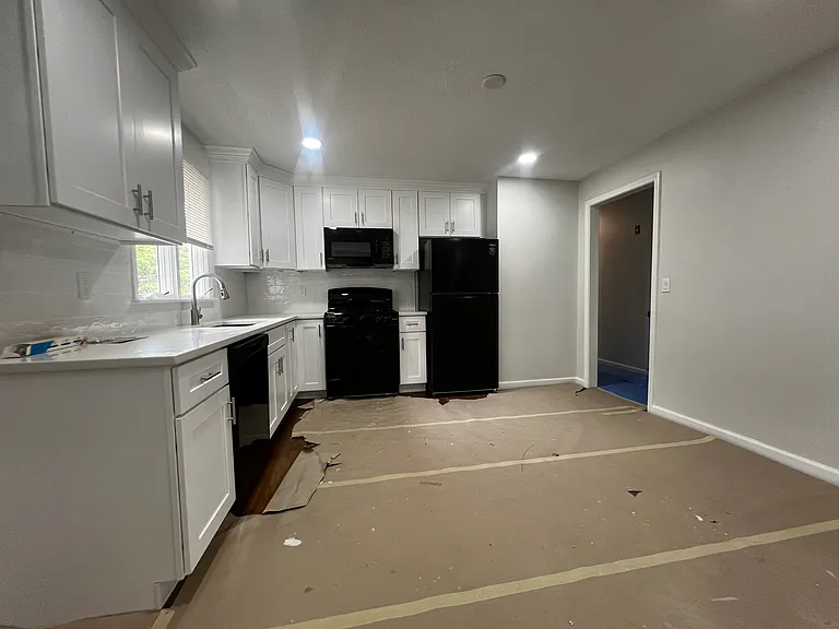 485 Peet St — Photo 15