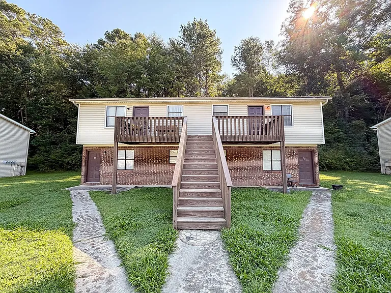 52 Nicole Ln — Photo 3