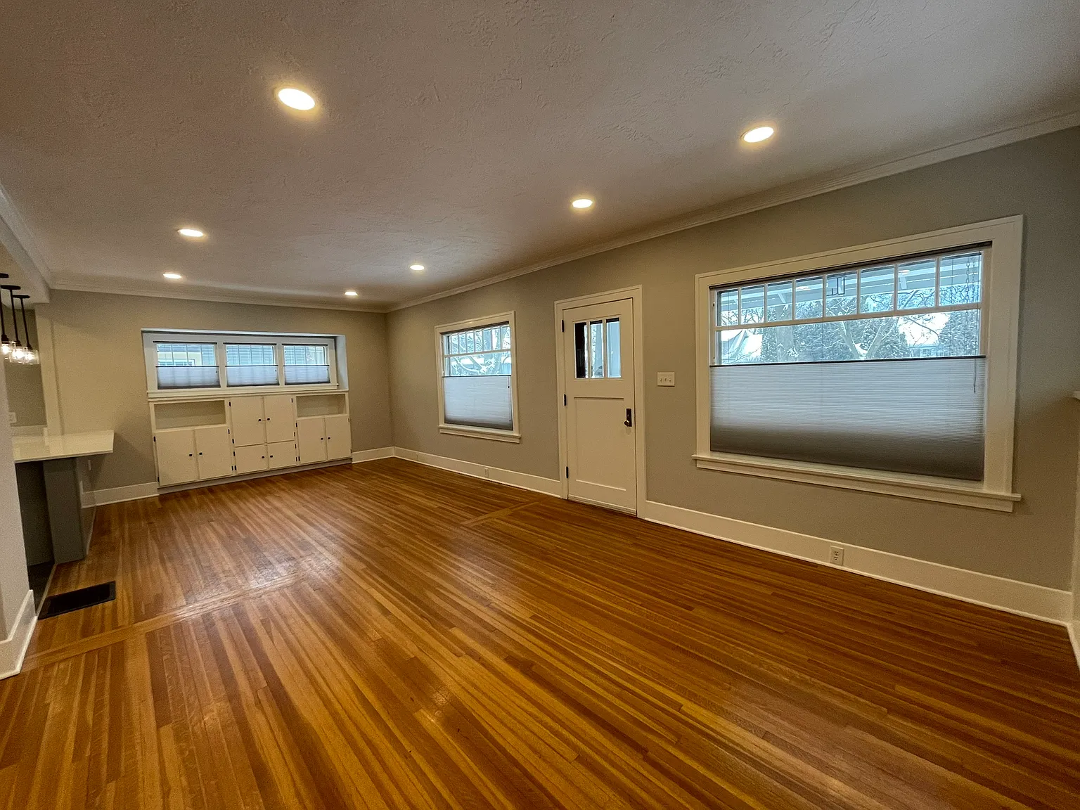 4 bed, 2534 sqft, $4,000 — Photo 4
