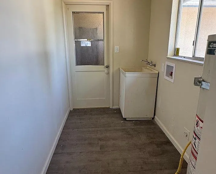 493 N Alta Ave — Photo 23