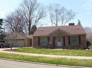 2639 Oakwood Ave NE, Grand Rapids, MI 49505