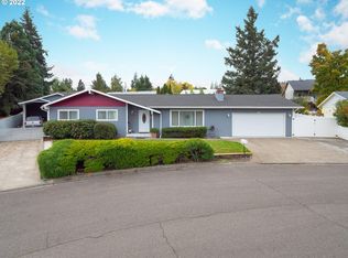 1462 NW Cherry Dr, Roseburg, OR 97471
