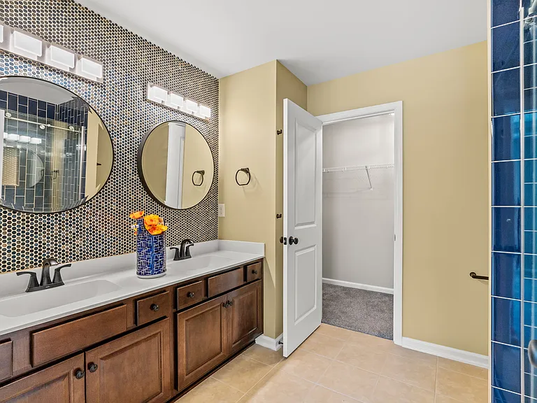 257 Castle Dr — Photo 12