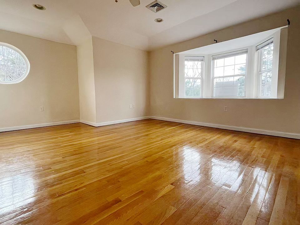 1st image of 248-03 Depew Ave Floor 2