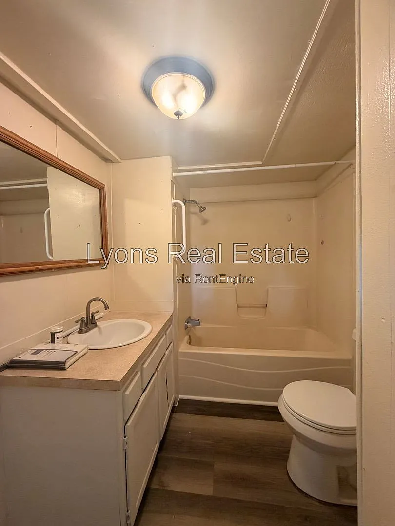 2 bed, 1.0 bath, 480 sqft, $795 — Photo 4