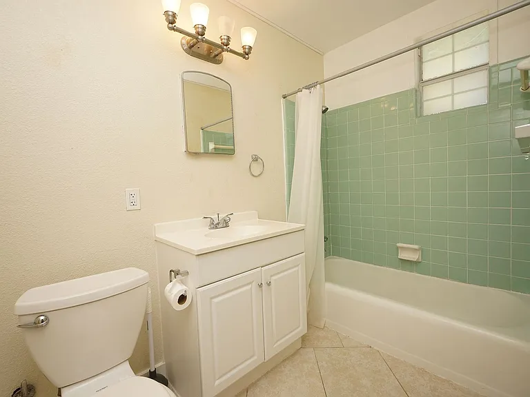 503B McKinney St — Photo 17