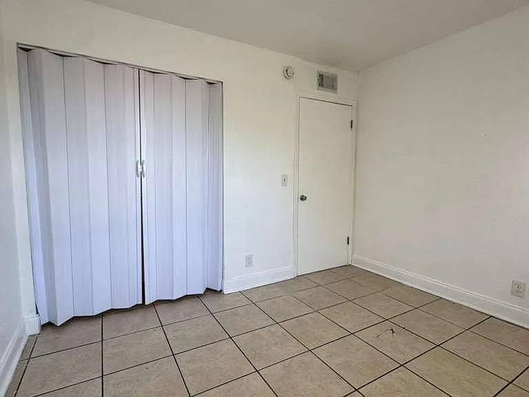 3375 Avenue J — Photo 9