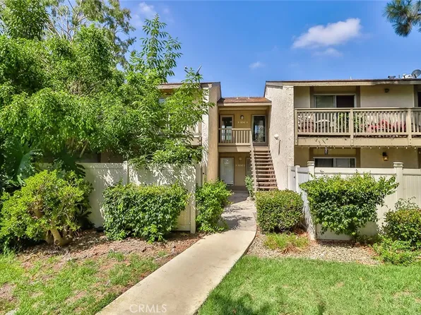 15242 Campus Park Dr APT B, Moorpark, CA 93021