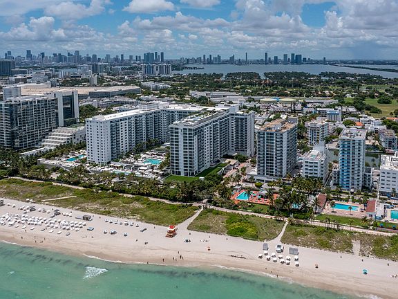 2nd image of 2401 Collins Avenue #906