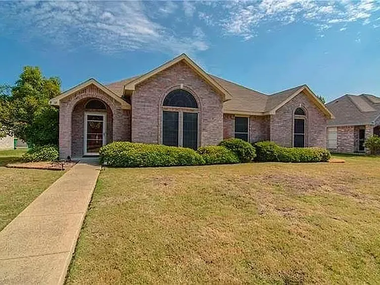 8810 Quail Ridge Dr — Photo 1
