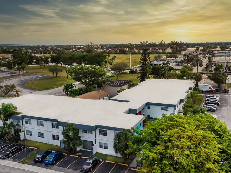 Tropical View Apartments