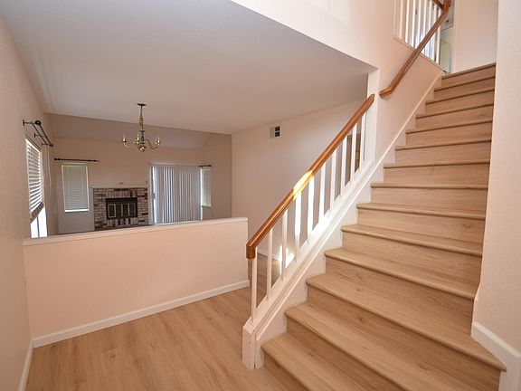 3rd image of 2952 Creek Point Dr