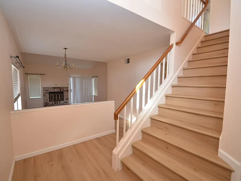 2952 Creek Point Dr — Photo 3