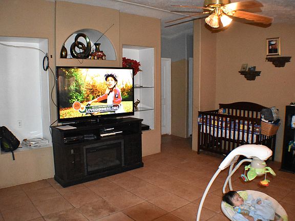 4th image of 181 N Desert Park Ln