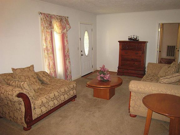 2nd image of 114 Wildwood Dr