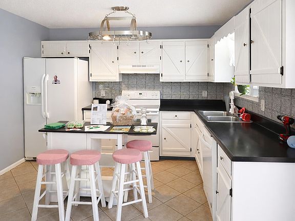 5th image of 515 Van Davis Rd NW