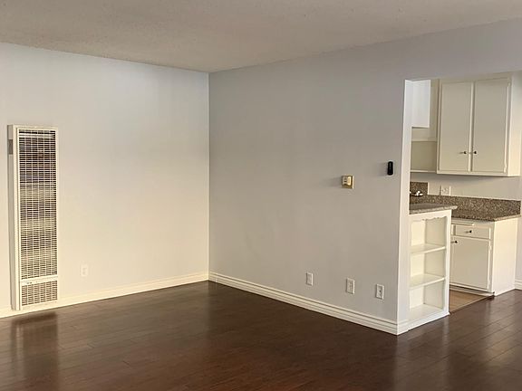 2nd image of 1035 N Edinburgh Ave APT 5