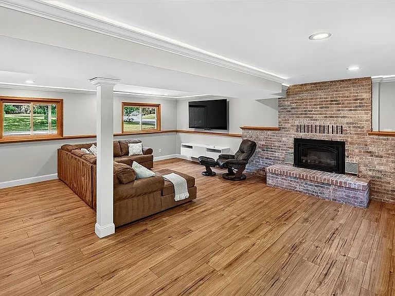 9983 Balmoral Ln — Photo 20