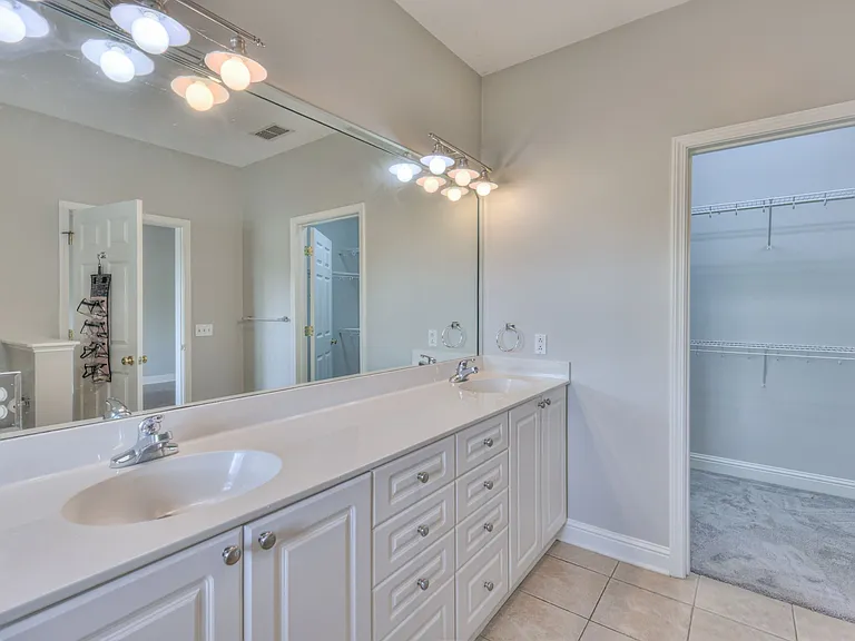2111 Gold Valley Dr — Photo 25
