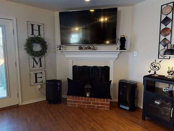 3rd image of 41 Green Oak Cir