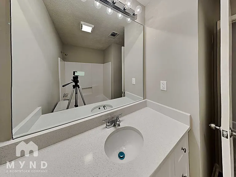 3798 Leach Rd — Photo 20