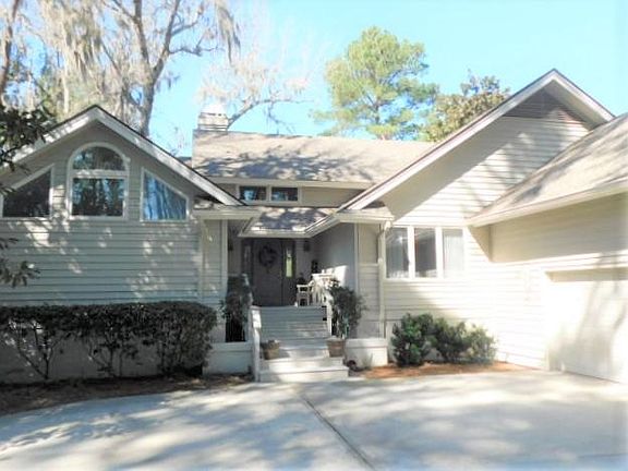 3rd image of 6 Fife Ln