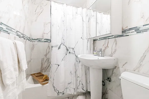 Rented by Bedrose | media 53