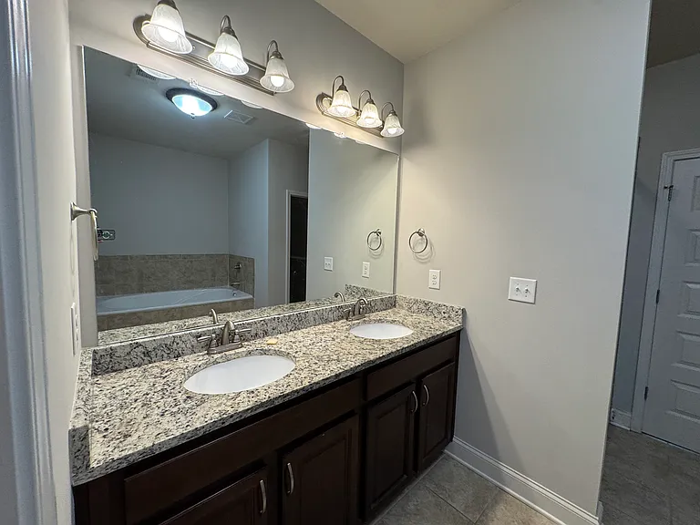 10584 Naramore Ln — Photo 19