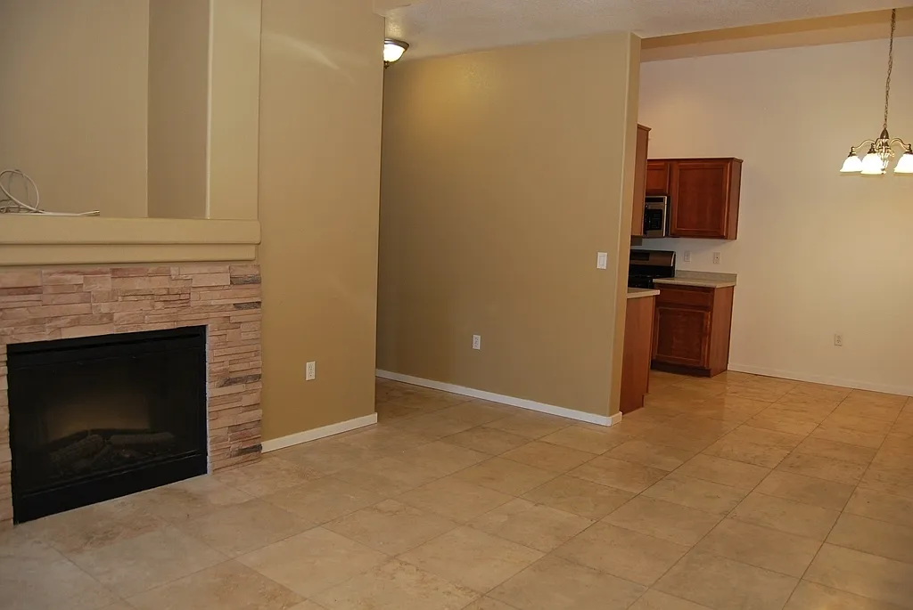 Building Photo - 8805 Jeffreys St #2111