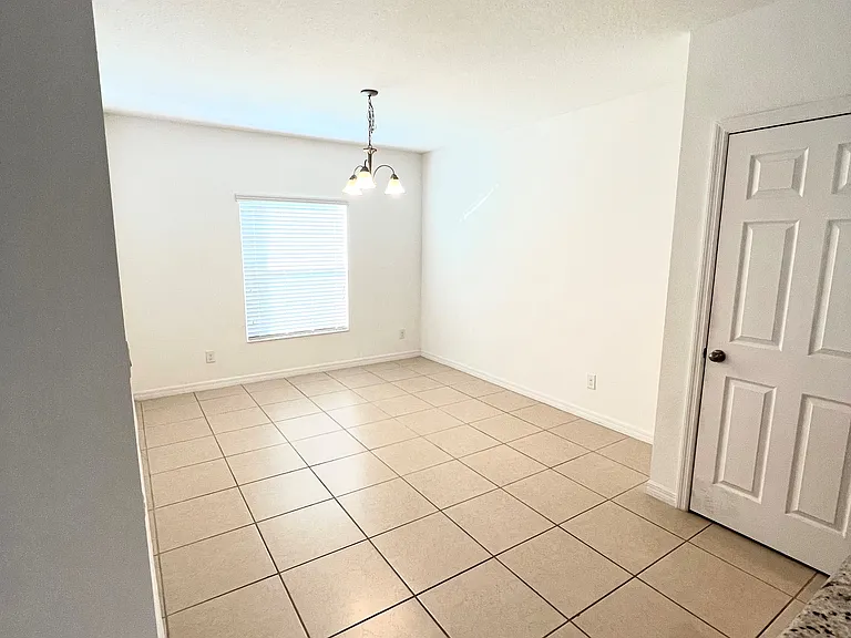 124 Primrose Dr — Photo 6