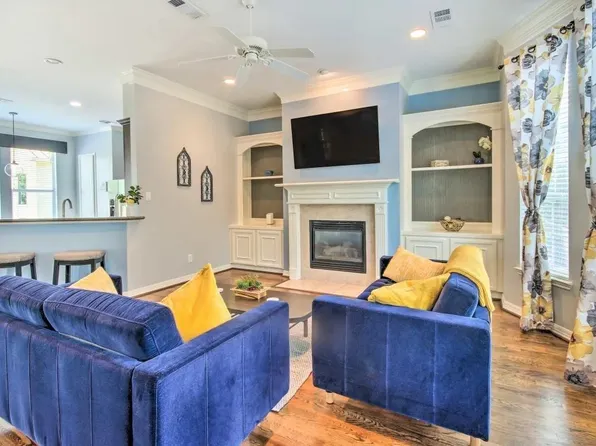 207 Knox St, Houston, TX 77007