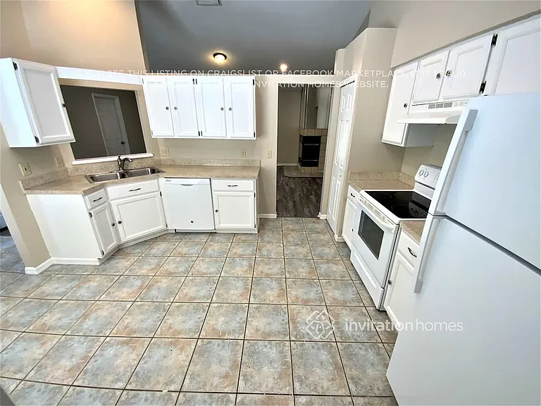 7737 Rockridge Dr W — Photo 5