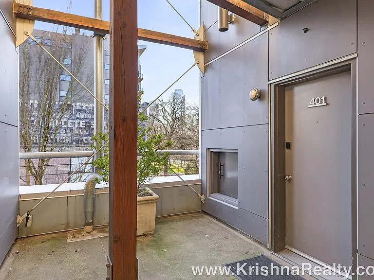 725 NW Flanders St #401 — Photo 3