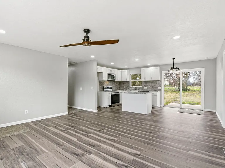 304 S Rice St — Photo 5