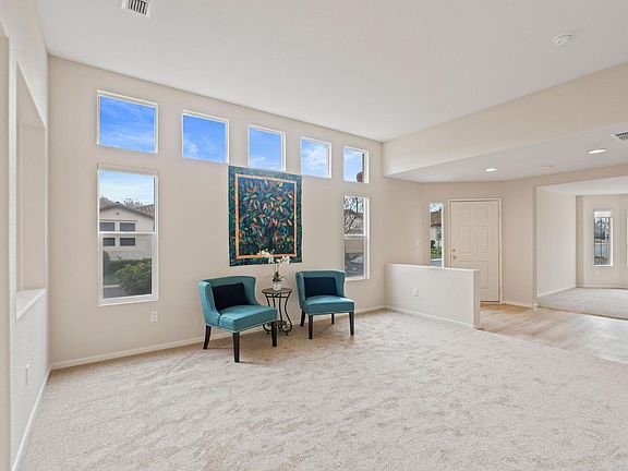 5th image of 372 Shadow Creek Drive