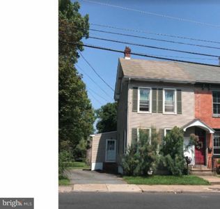 1217 W Broad St, Quakertown, PA, 18951
