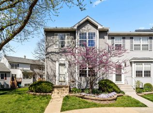 1349 Dunham Ct, Geneva, IL 60134