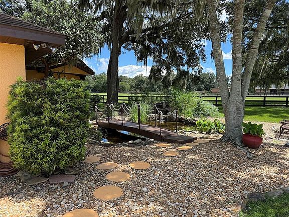 4th image of 8550 NW 136TH AVENUE ROAD