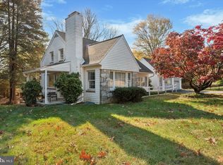 16 Manor Dr, West Chester, PA 19380