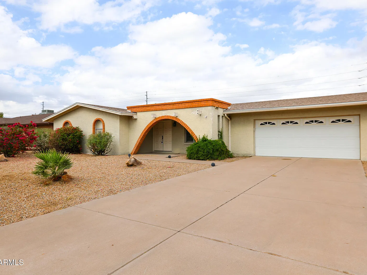 4 bed, 1.5 bath, 2004 sqft, $2,950 — Photo 3