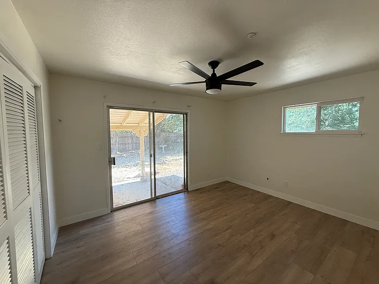 1547 Gregory Way — Photo 15
