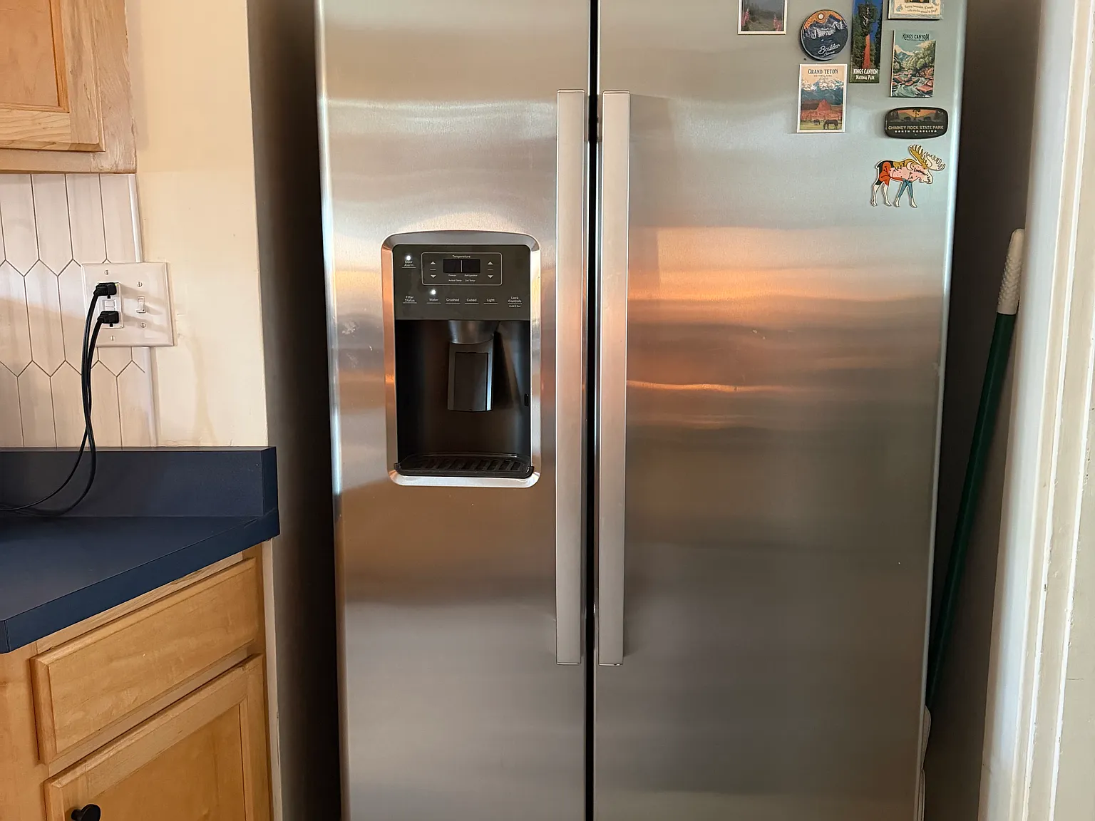 3 bed, 1200 sqft, $2,100 — Photo 3