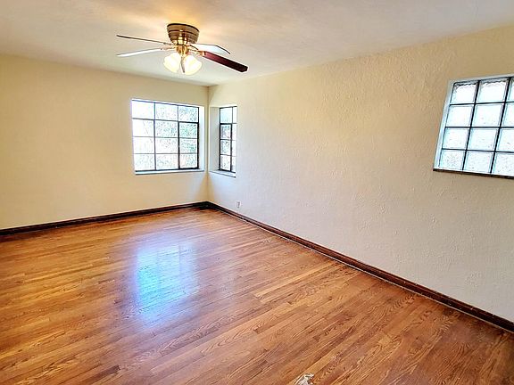 2nd image of 4978 Miami St