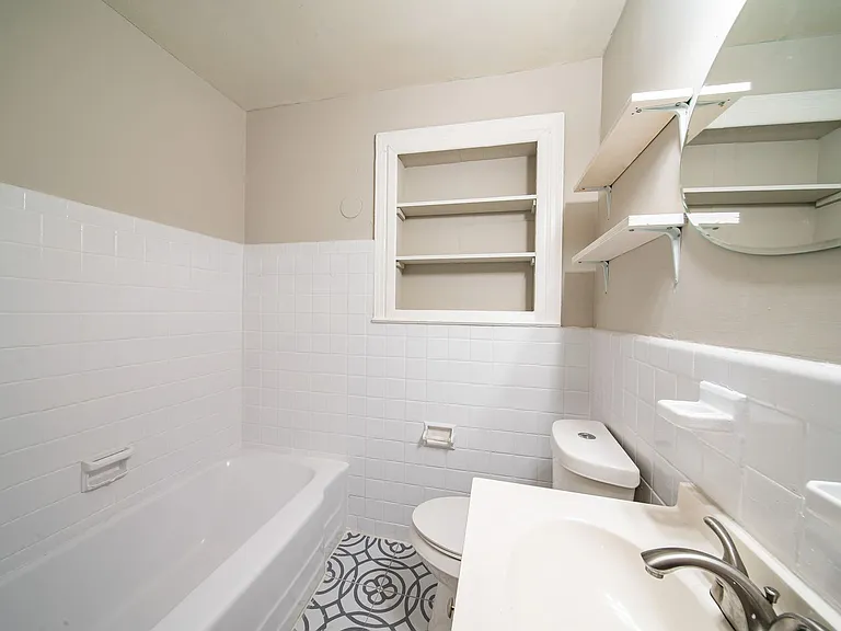 2333 Bruce Ave — Photo 3